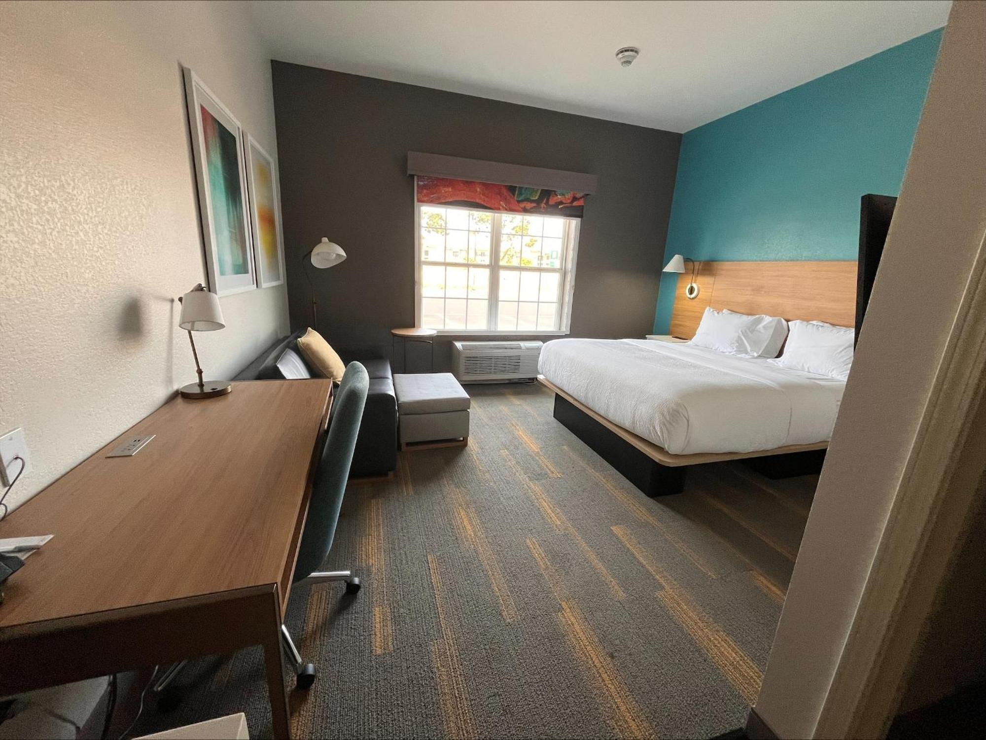 Towneplace Suites Лъбък Екстериор снимка