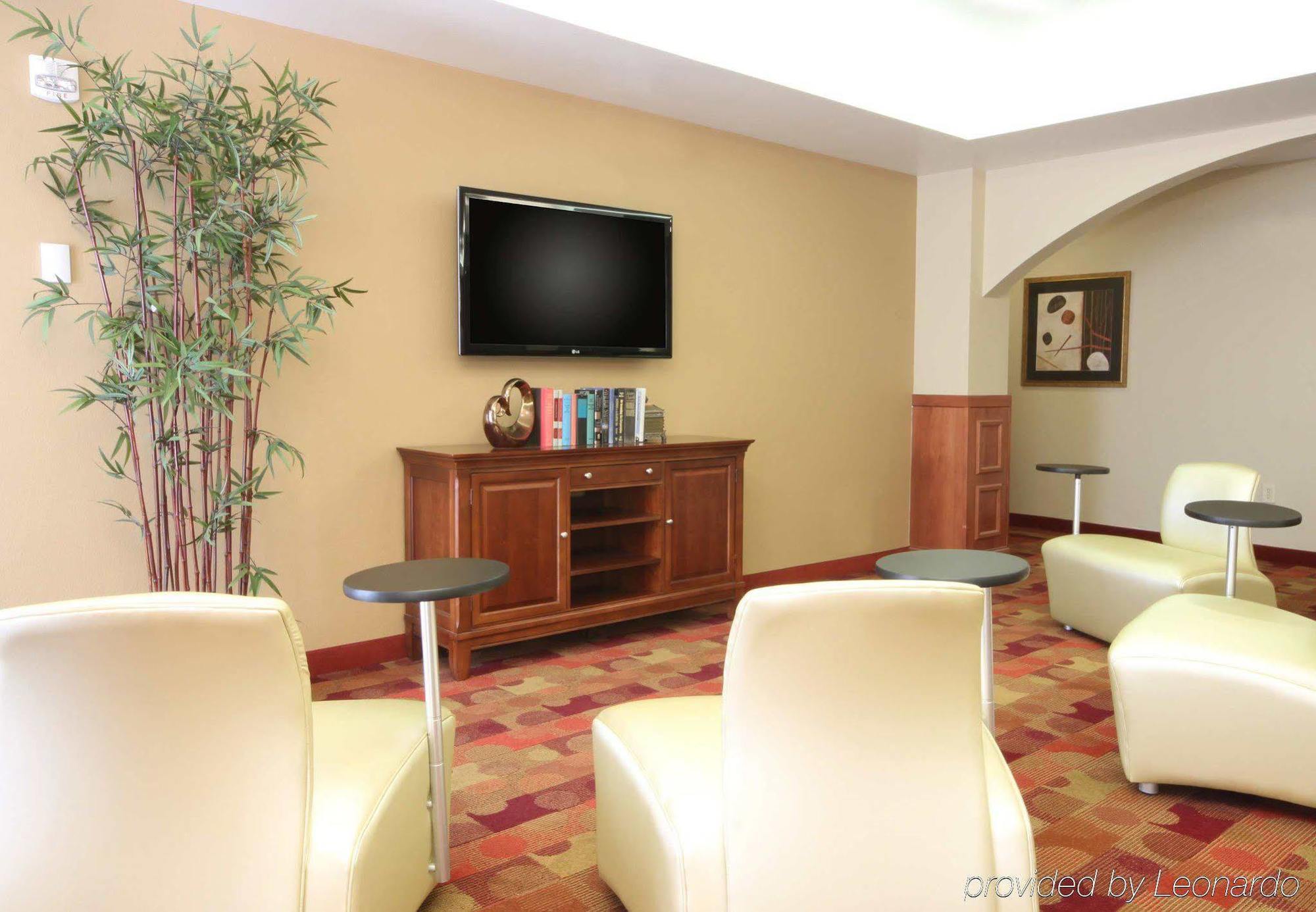 Towneplace Suites Лъбък Екстериор снимка